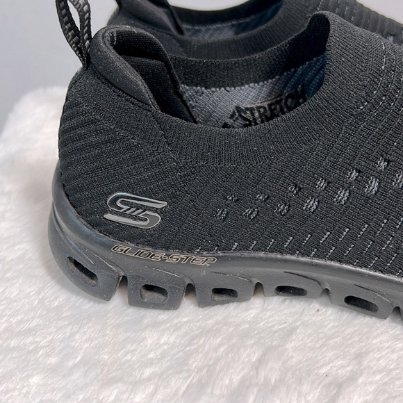 Sketchers Glide-Step Memory Foam Sneaker size 8.5 - Picture 4 of 8